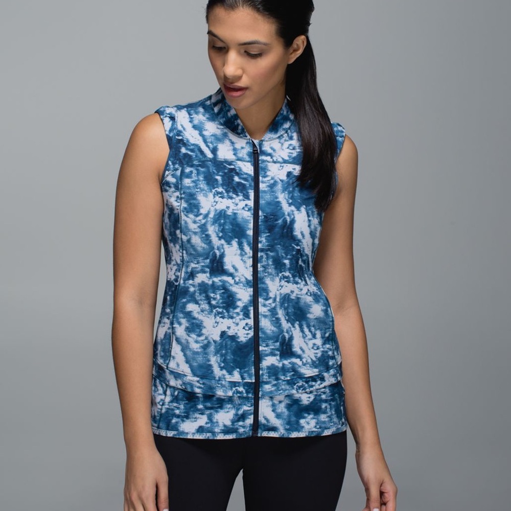Lululemon Light Speed Vest Sea Side Silver Fox Alberta Lake Size 10